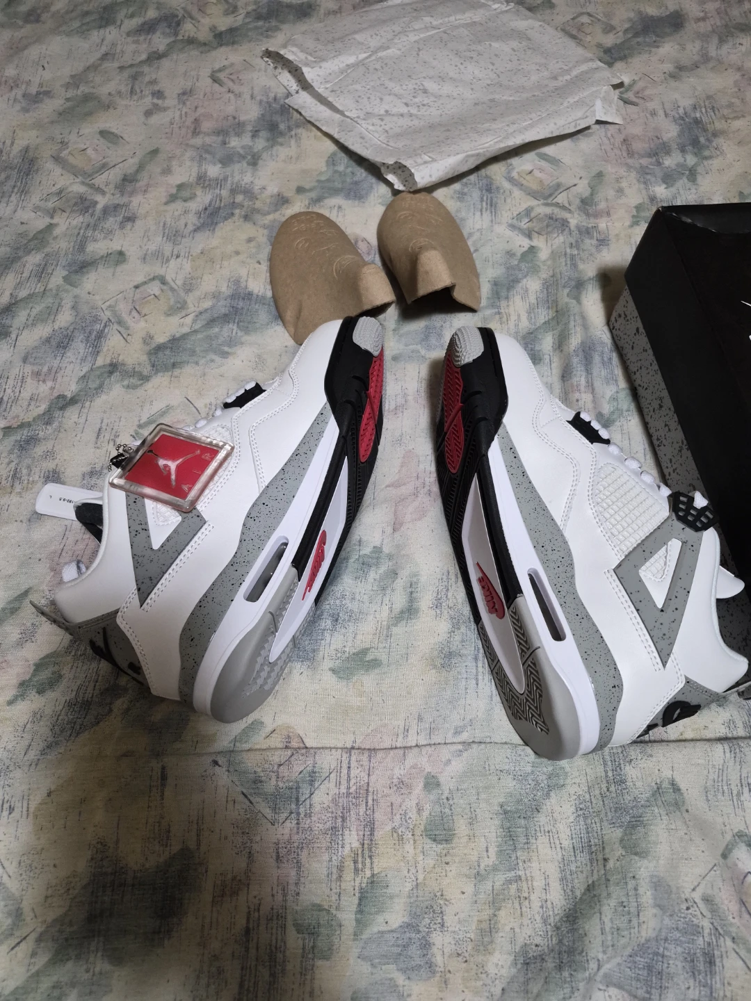 Air Jordan 4 Retro Cement - photo 4