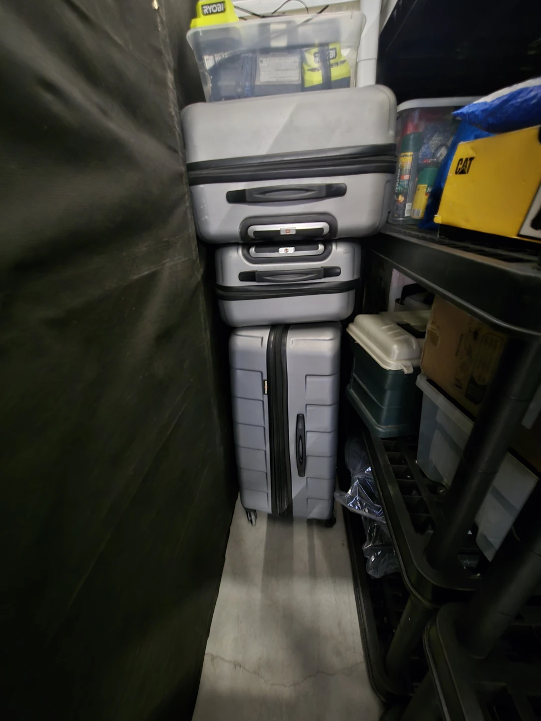 Set of 3 Grey Hardside Luggage