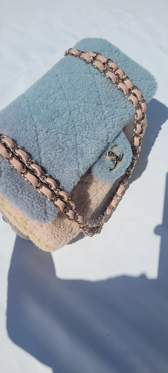 Authentic Chanel Shearling bag - photo 3