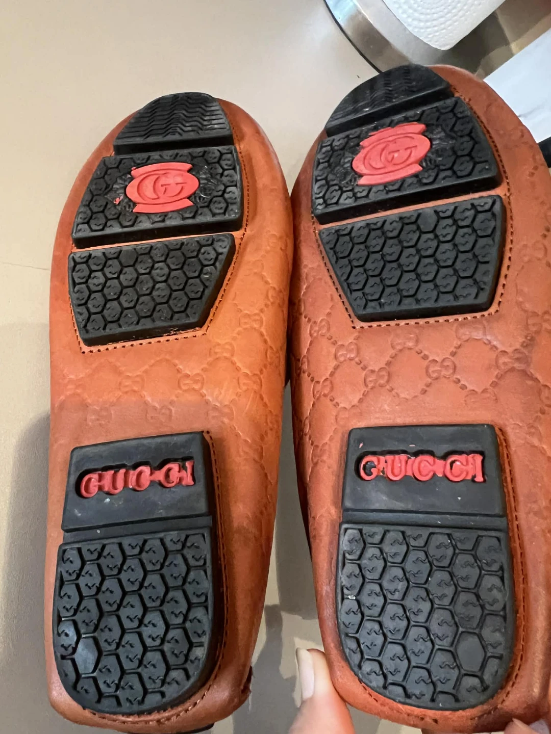 Gucci Brown Leather Bee Loafers Size 43 - photo 2