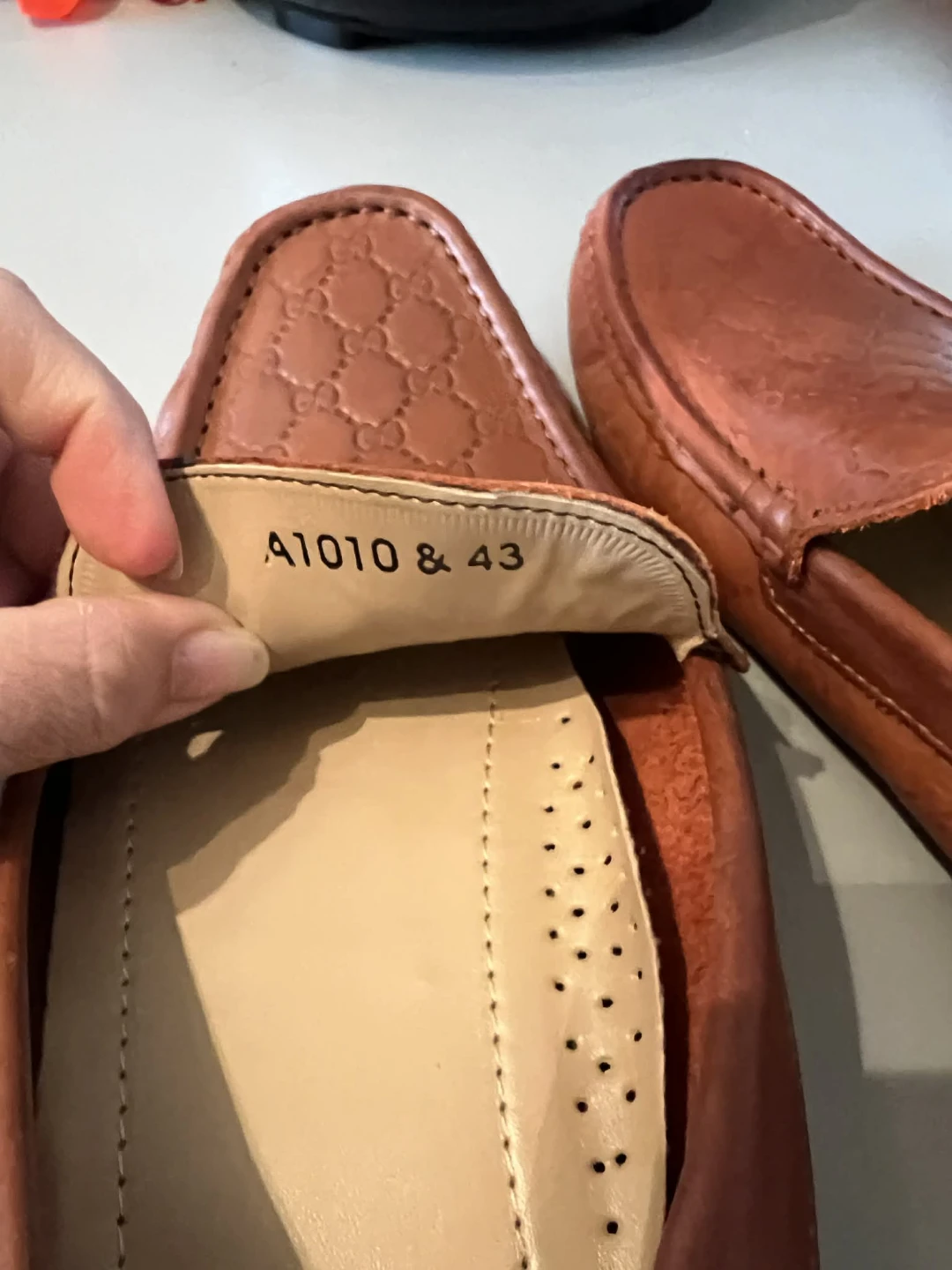 Gucci Brown Leather Bee Loafers Size 43 - photo 5