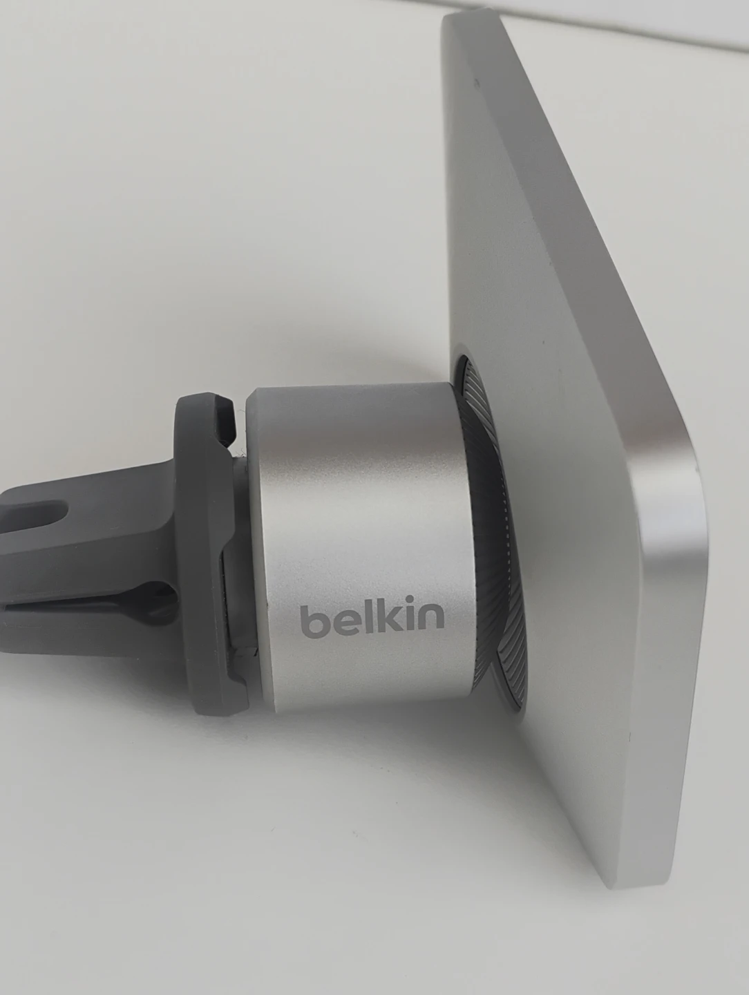 Belkin MagSafe Car Vent Mount - photo 4