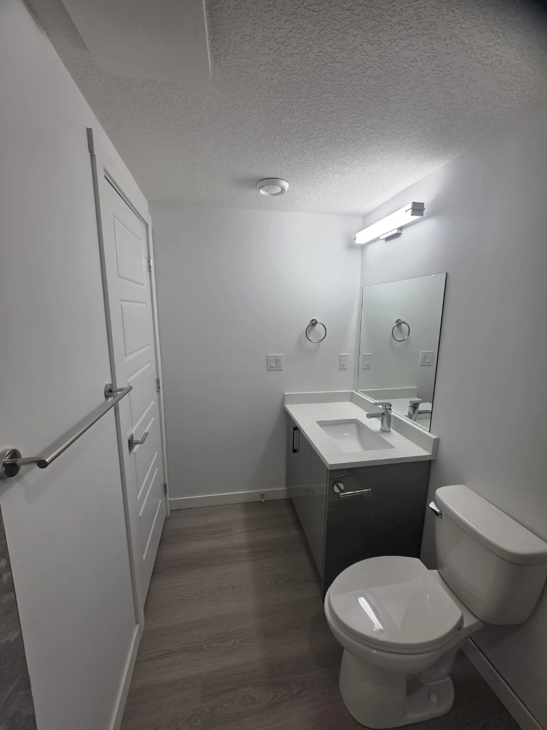 Basement for rent with separate entrance - photo 3