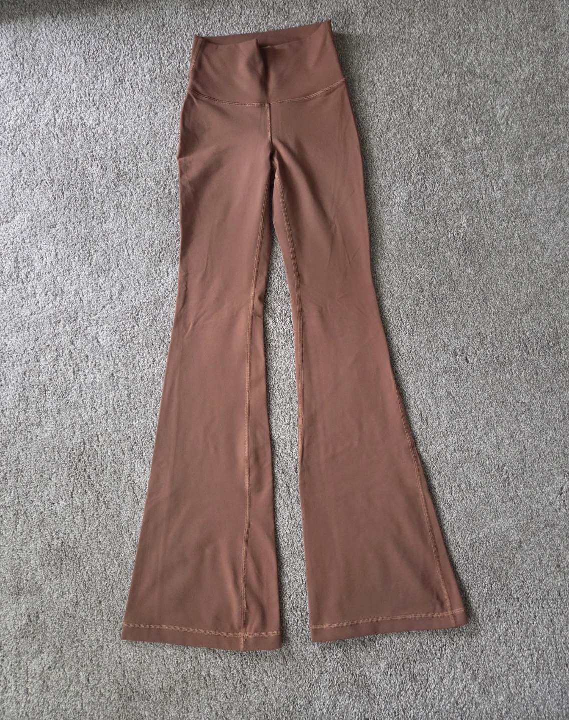 New Aritzia TNA Flare Pants XS - Brown