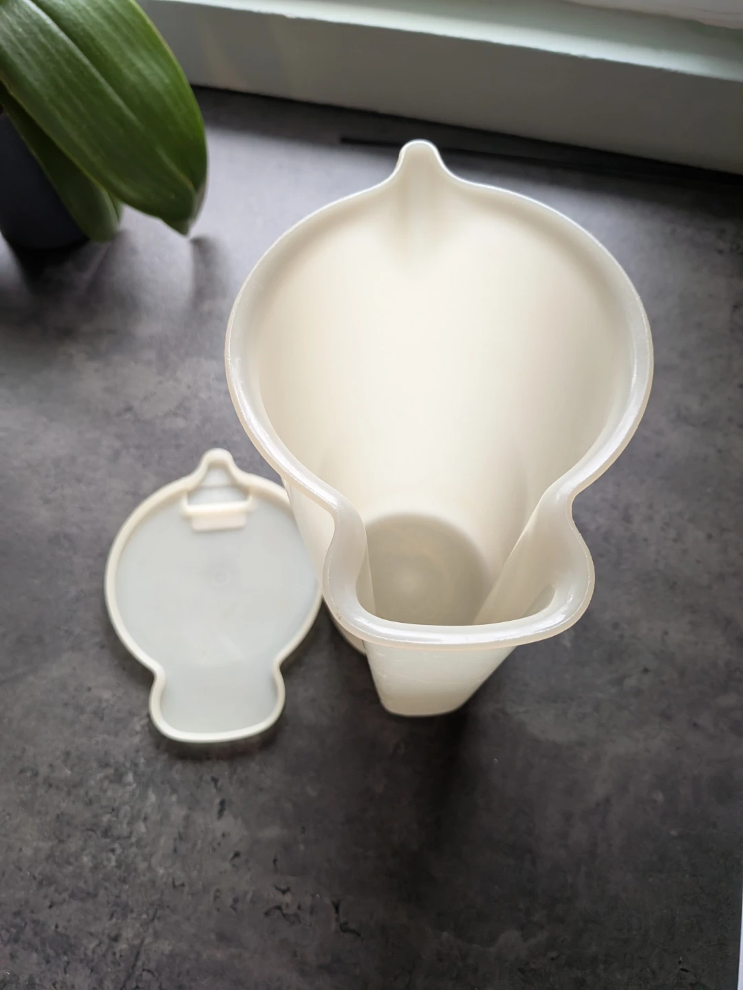 Tupperware Original Cream Pitcher with Lid - photo 4