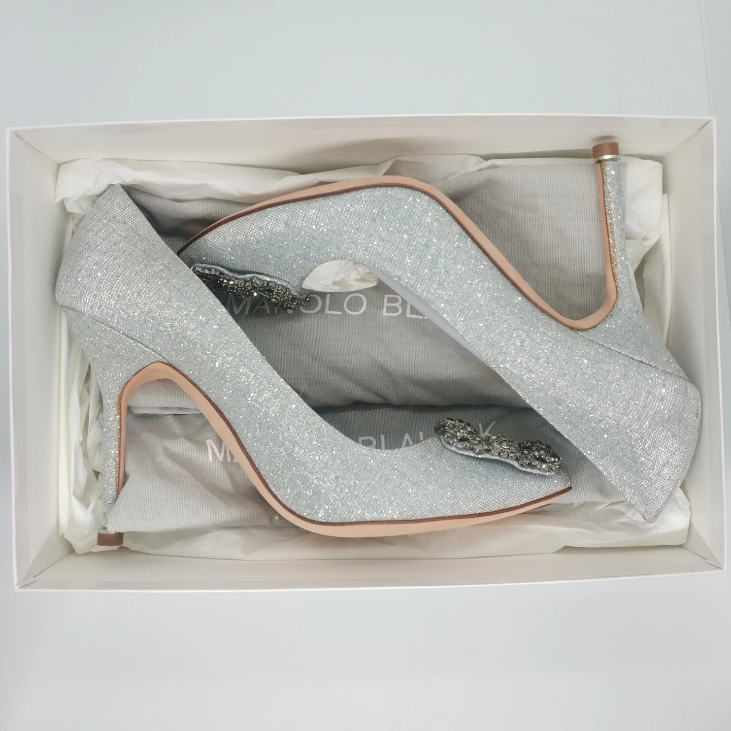 Manolo Blahnik Hangisi Silver Pumps - photo 3