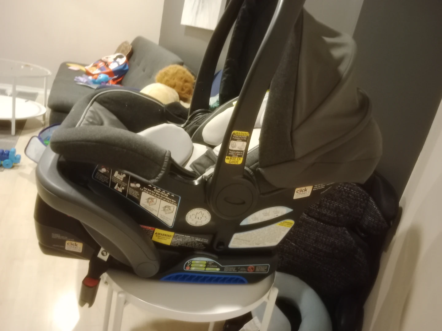 Graco SnugRide 35 DLX Infant Car Seat - photo 3