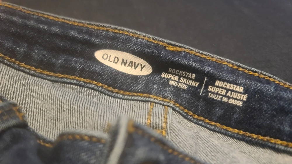 Old Navy Rockstar Super Skinny Mid-Rise Jeans - Size 4 - photo 3