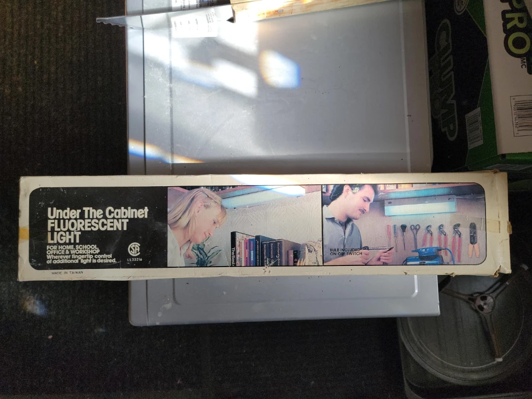 Under The Cabinet Fluorescent Light