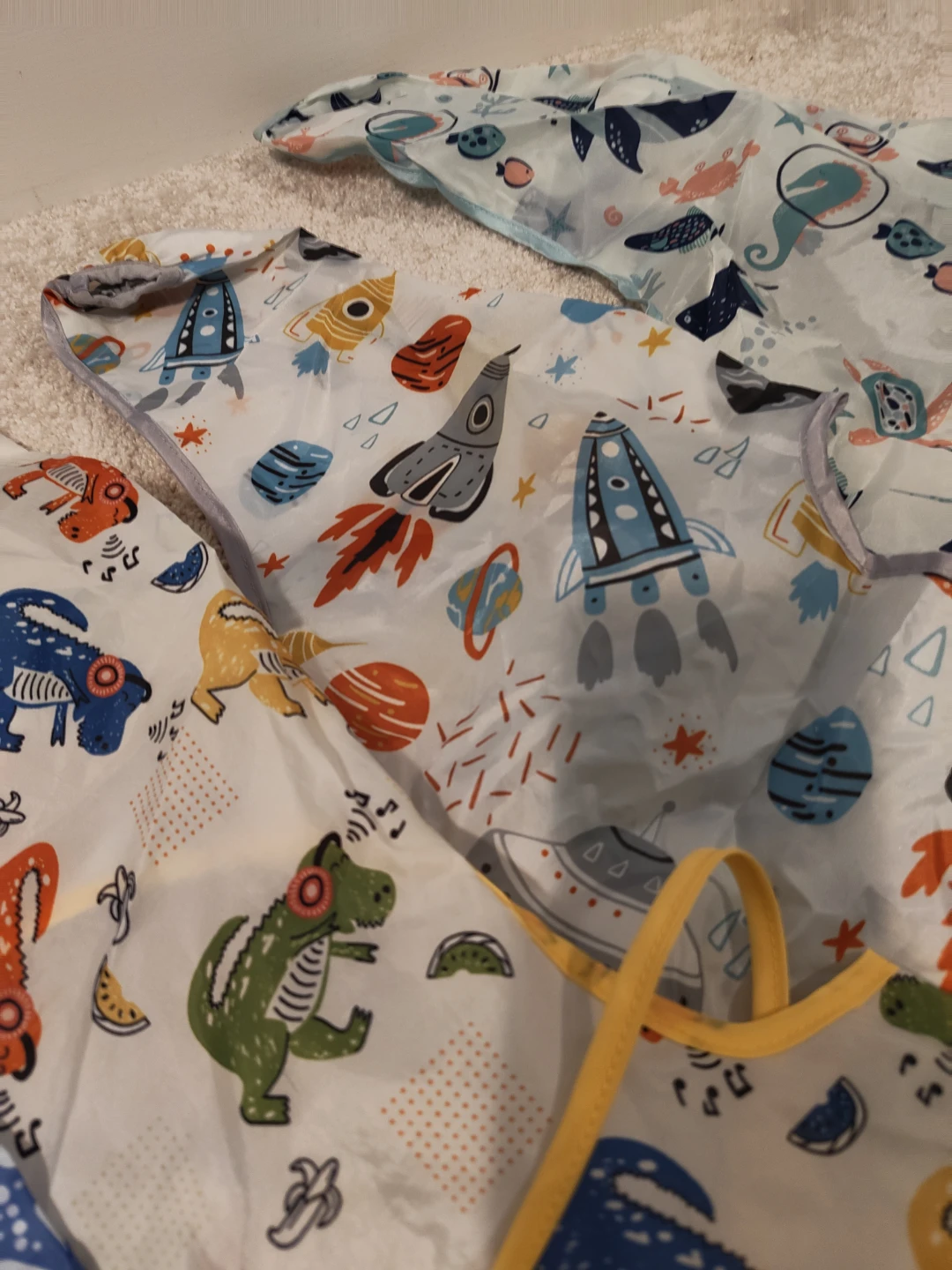 Kids Bibs with Sleeves - 4 Pack (Dinosaurs, Space, Ocean) - photo 2