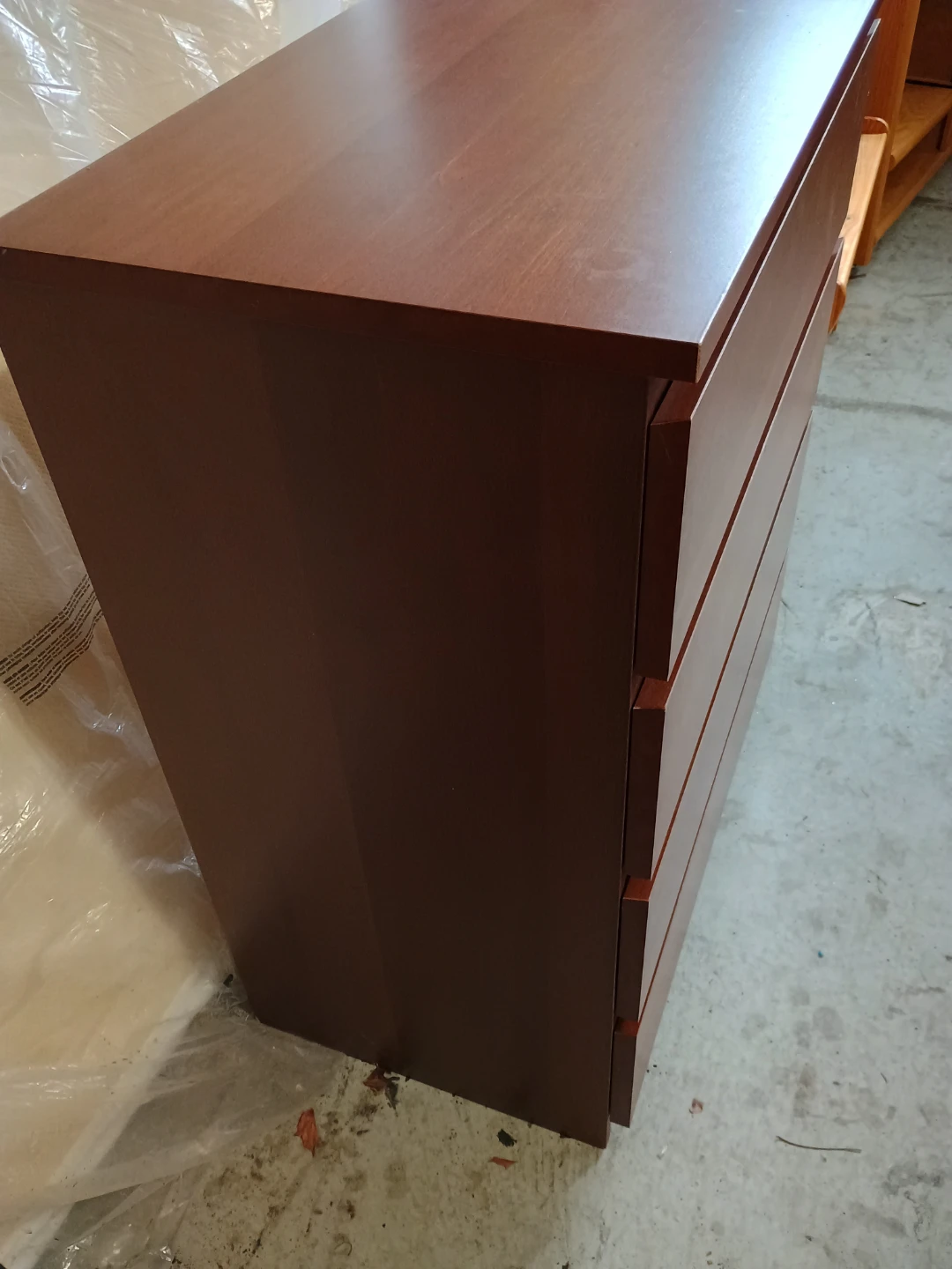 4-Drawer Chest of Drawers - Wood Finish ikea menges - photo 2
