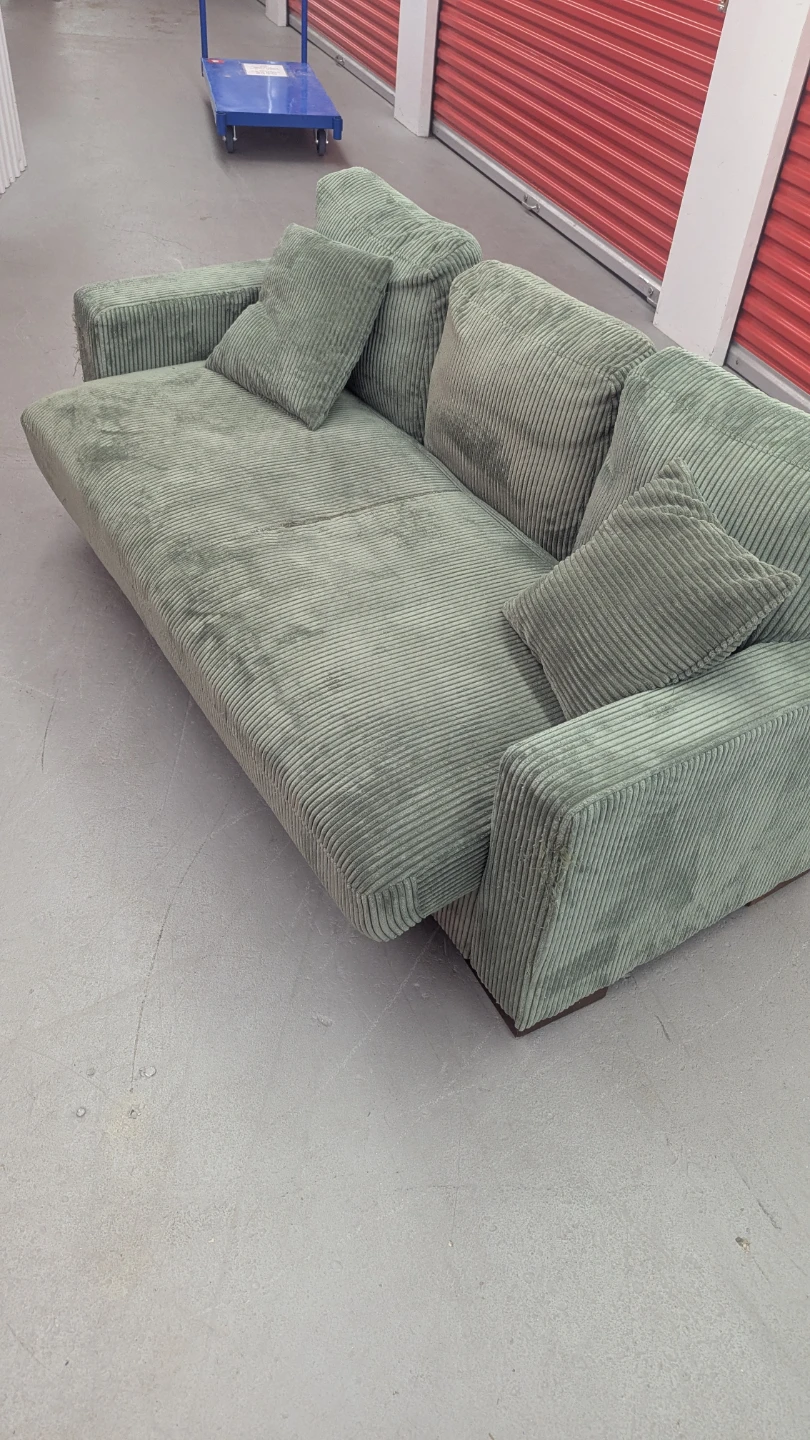 Free Delivery - Green Couch - photo 3