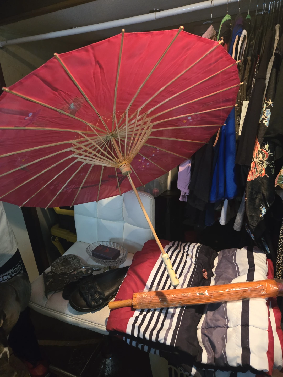 Red Paper Parasol Umbrella with Floral Design - photo 2