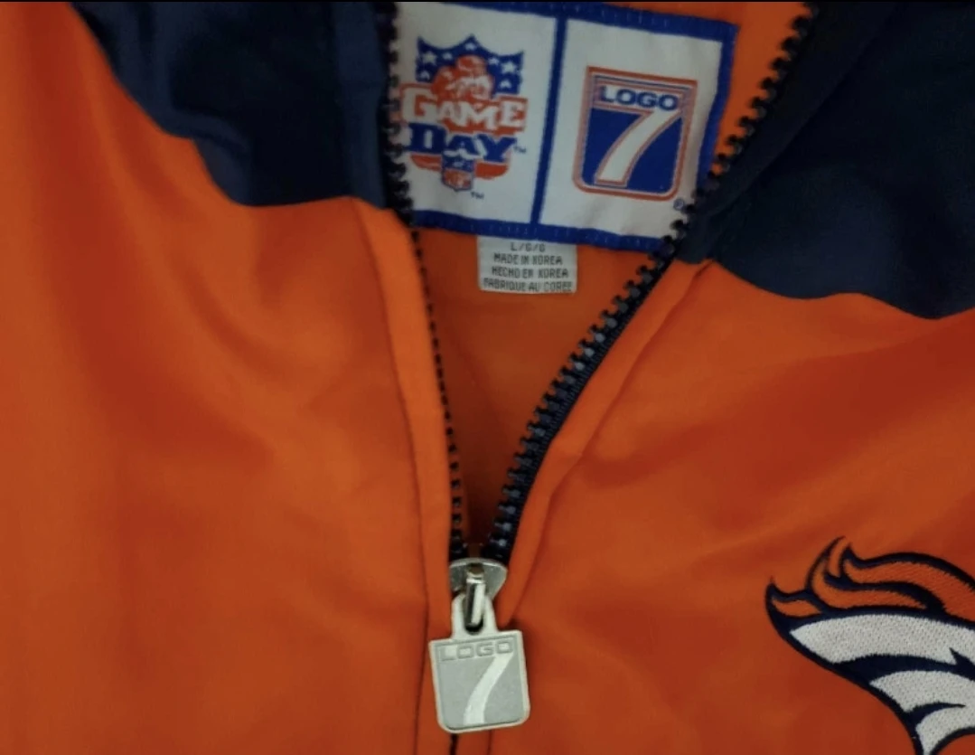 Vintage pre owned Logo 7 Denver Broncos jacket mens Large - photo 2