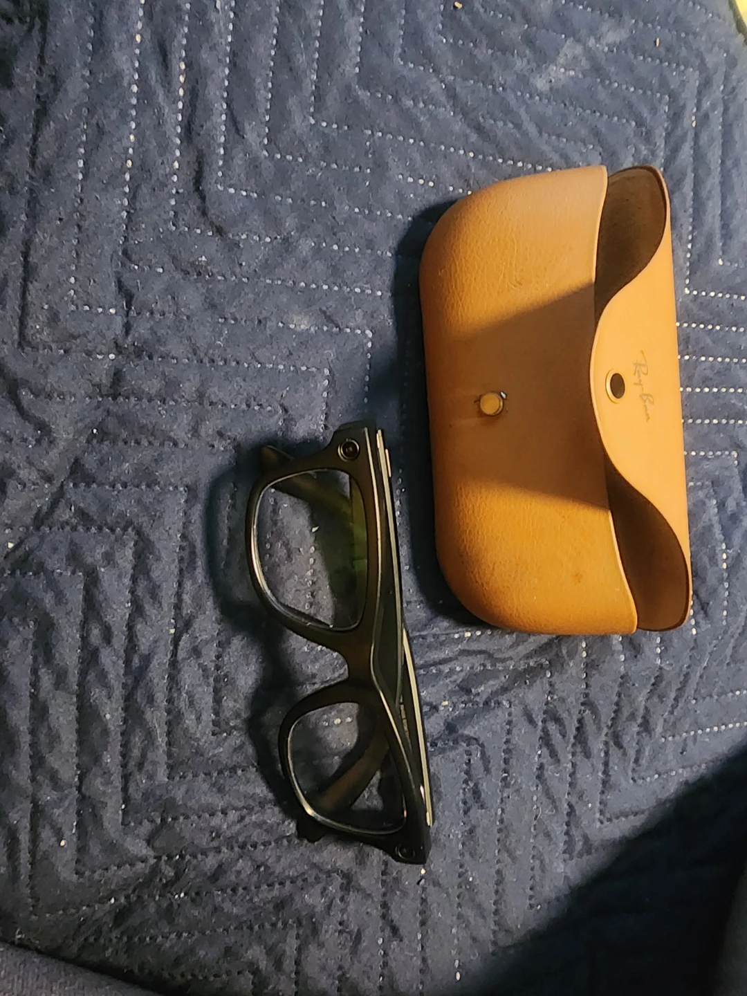 Ray-Ban Eyeglasses with Case