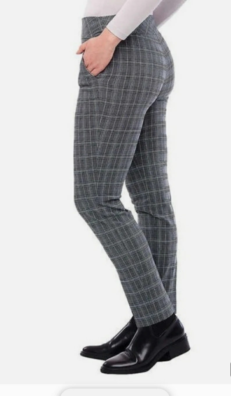 Brand new S.C.& CO Gray Plaid Tummy Control Pants Size 6 - photo 3