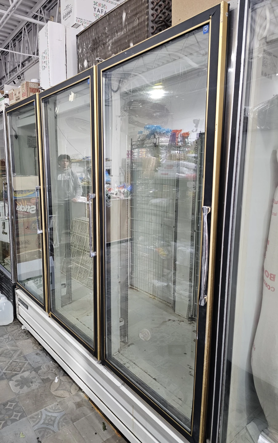 Master-bilt 3 door commercial freezer