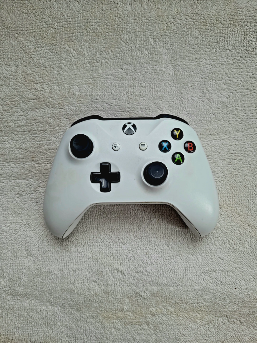 Xbox One S White Gaming Console with 1 white controller - photo 3