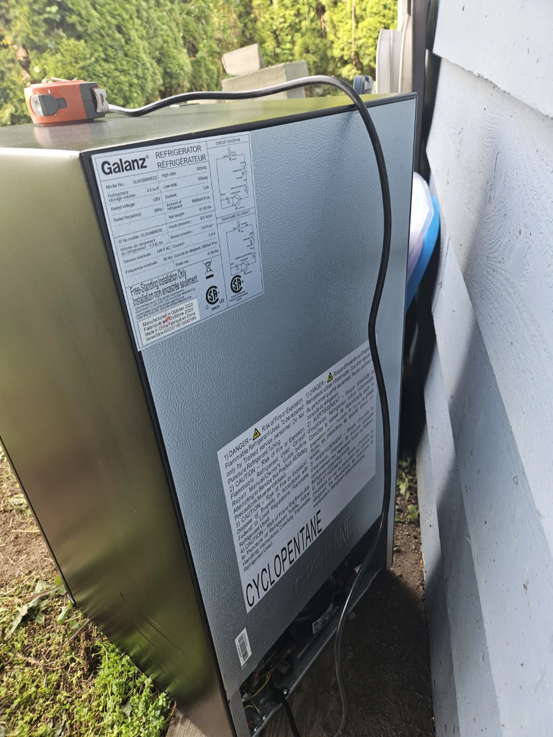 Galanz Black Mini Fridge - photo 4