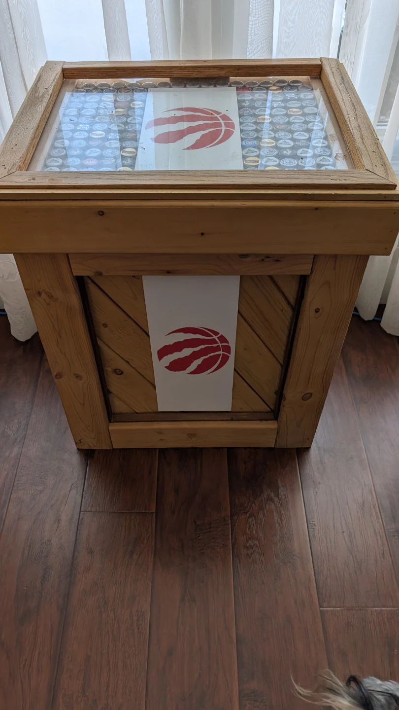 Toronto Raptors Wood Side Table with Bottle Cap Top - photo 2