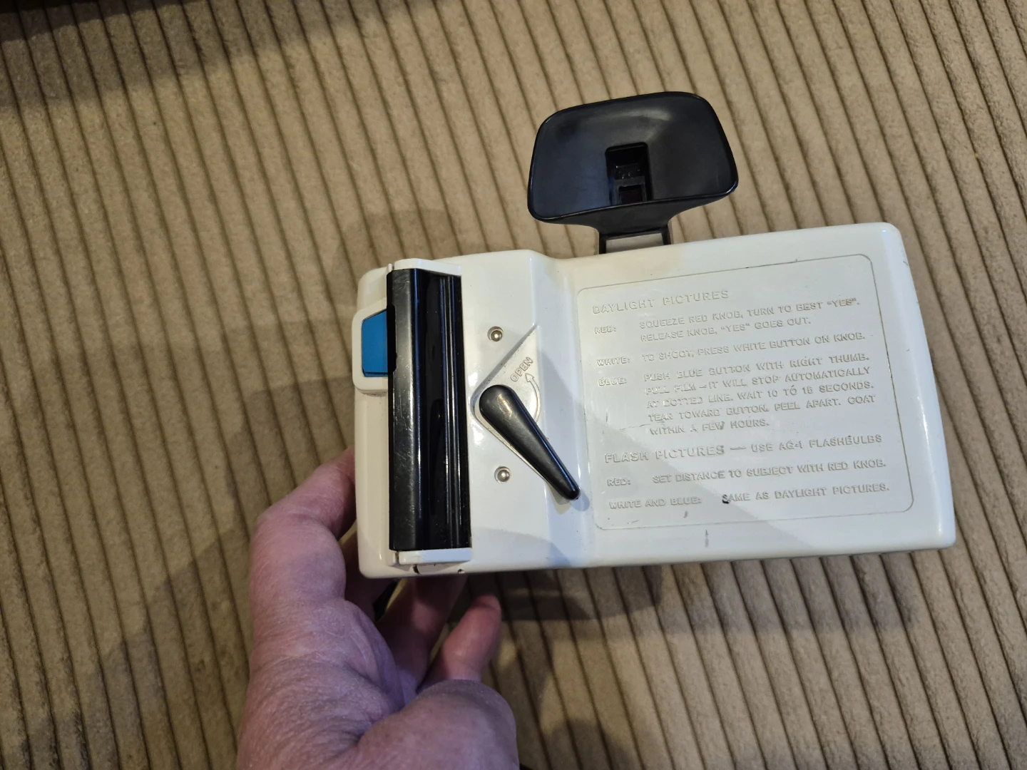 Polaroid Swinger Model 90 Land Camera - photo 4