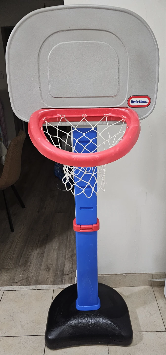 Little Tikes Adjustable Basketball Hoop