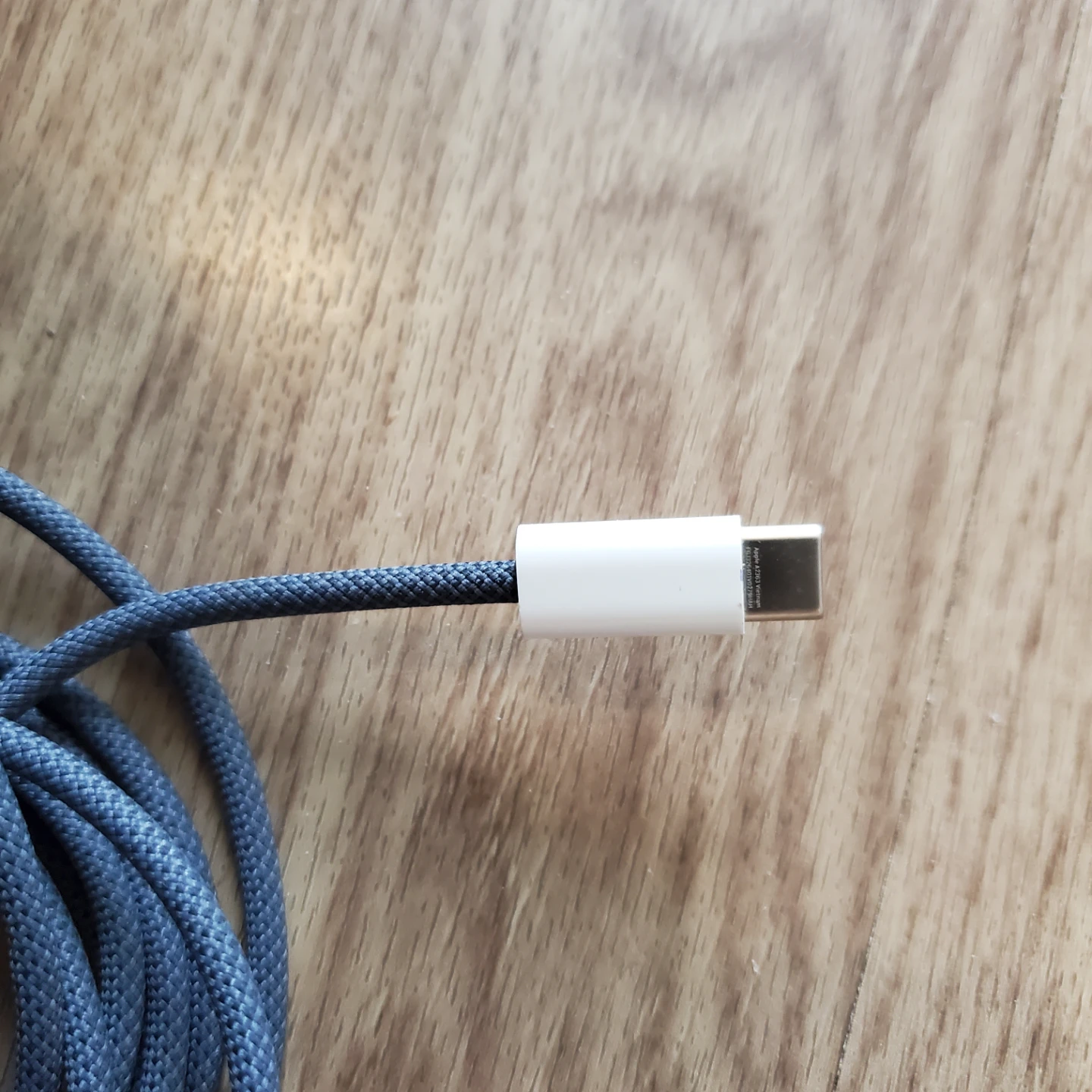 Authentic Macbook charge cable. USB-C to MagSafe 3 Cable (2m) - photo 3