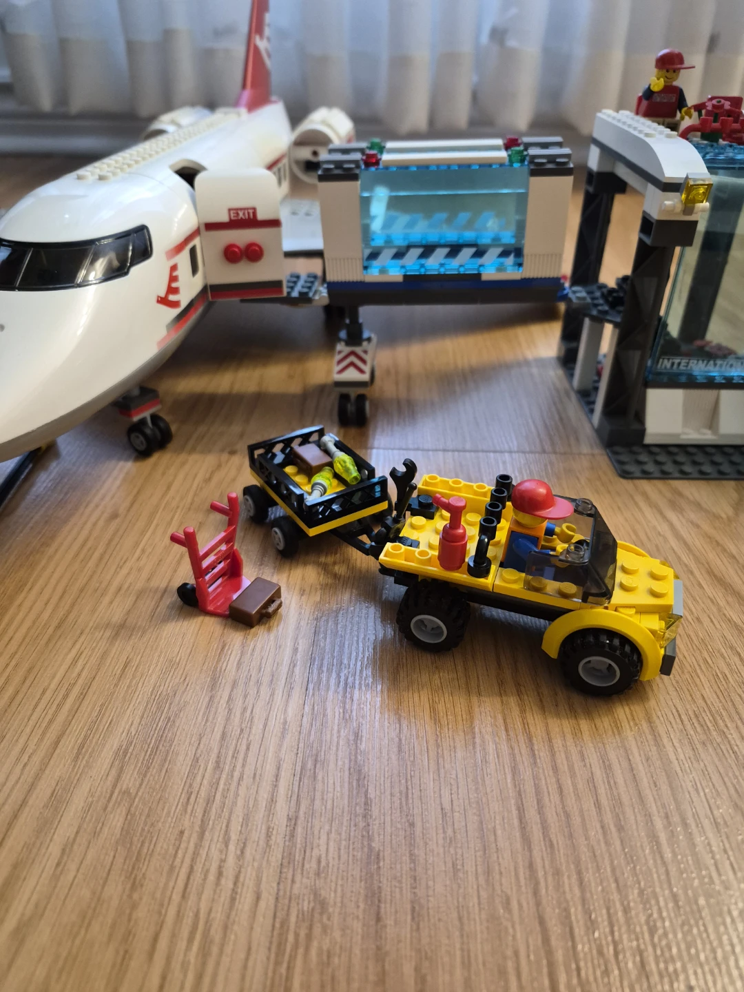 LEGO City Airport 7894 Set - photo 4