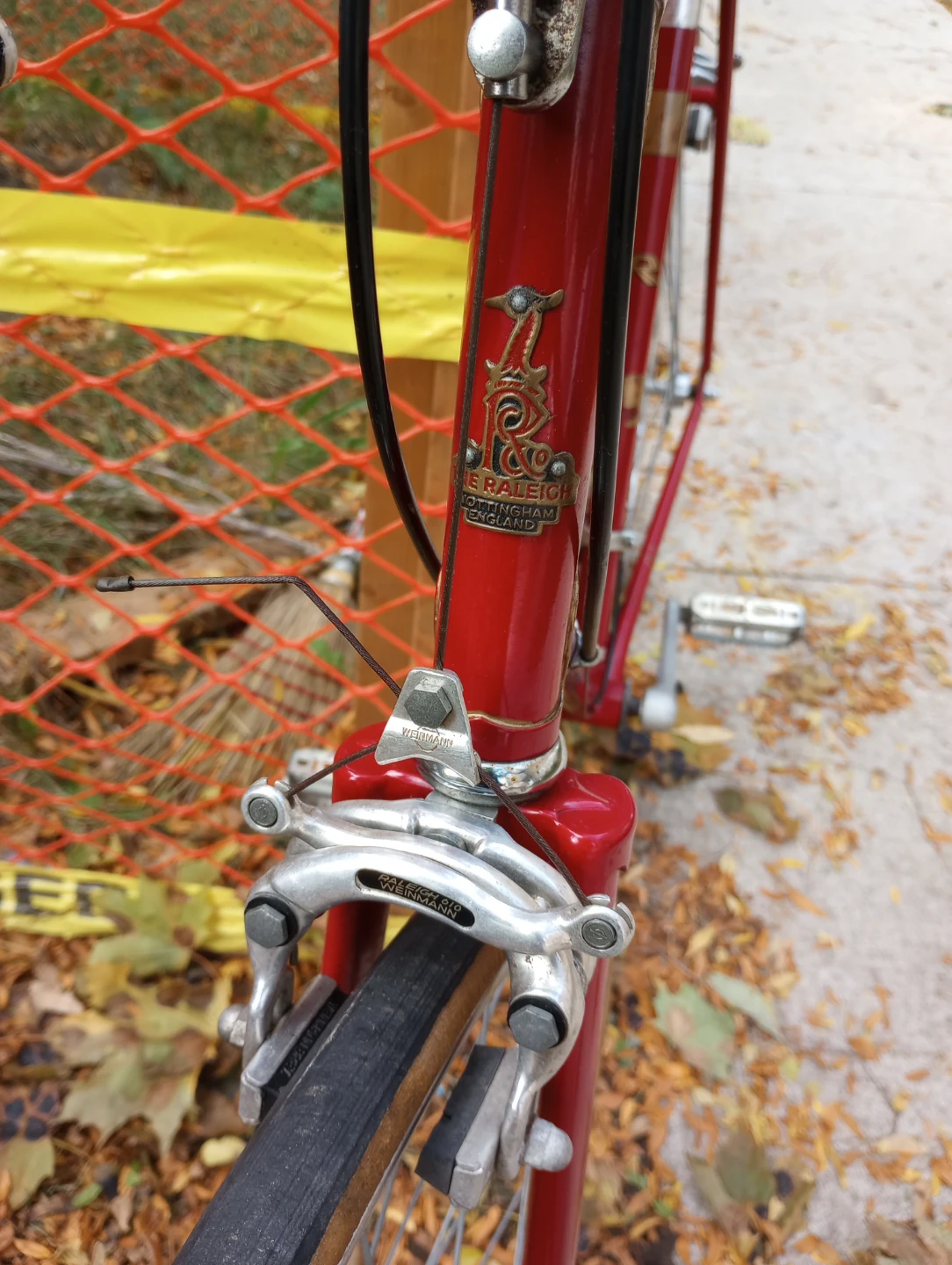 Vintage Raleigh Ltd Road Bike 27" wheels, 24" frame - photo 3