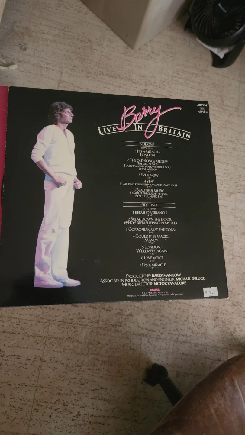 Barry Manilow Live in Britain Vinyl Record - photo 2