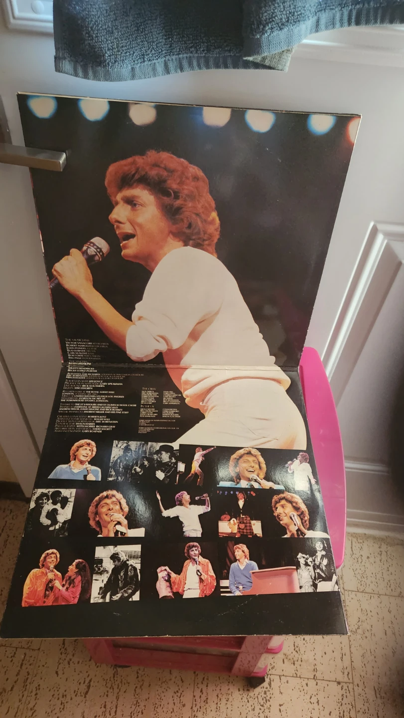 Barry Manilow Live in Britain Vinyl Record - photo 3