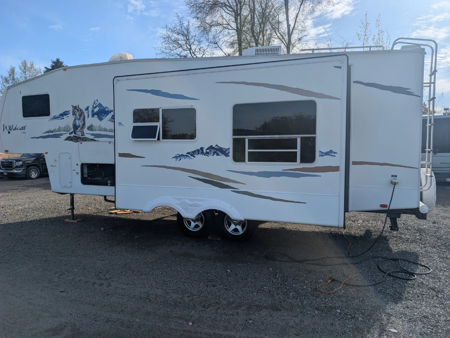 2007 wildcat 5th wheel,
