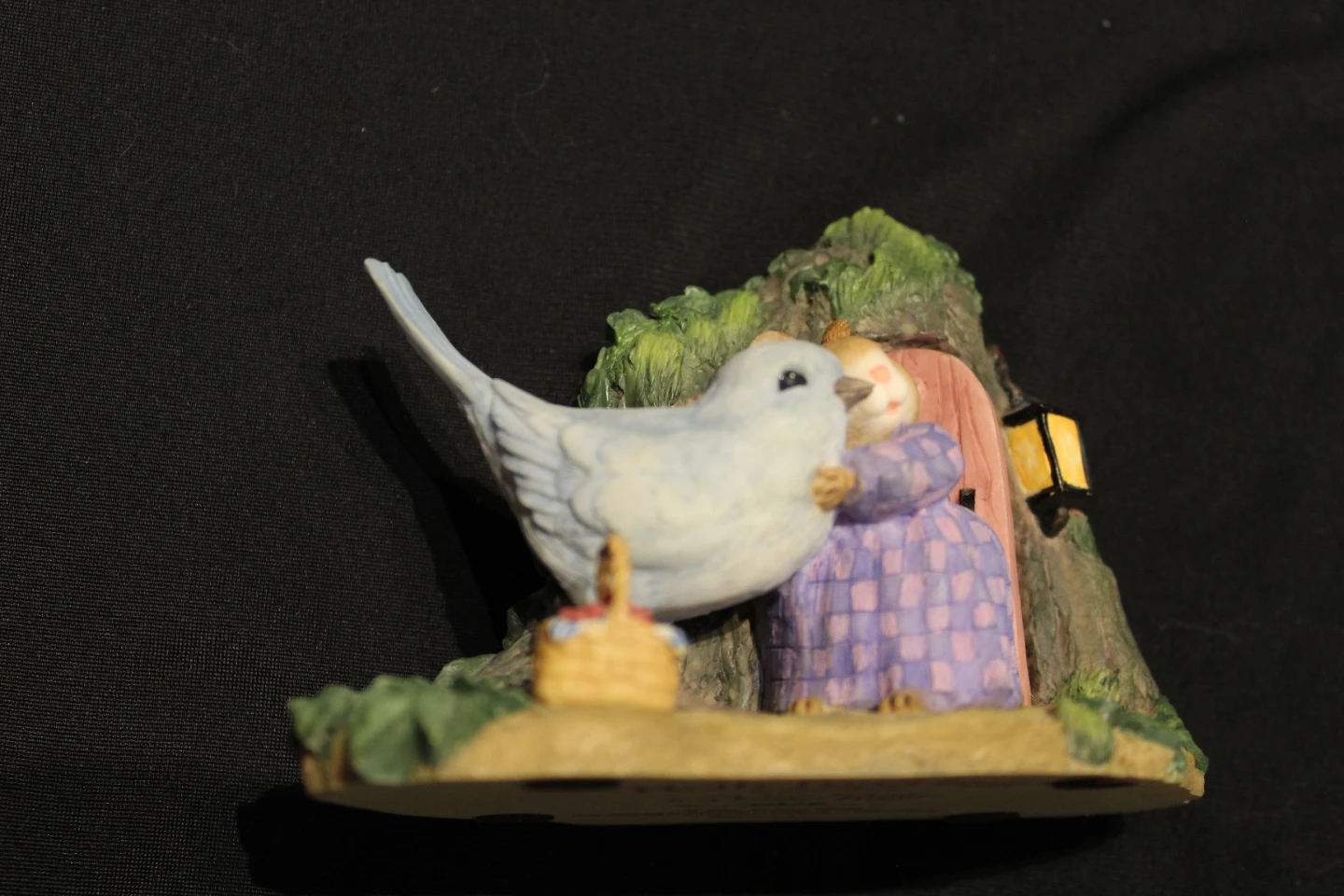 Holly Pond Hill "A True Friend Is A Forever Friend" Figurine