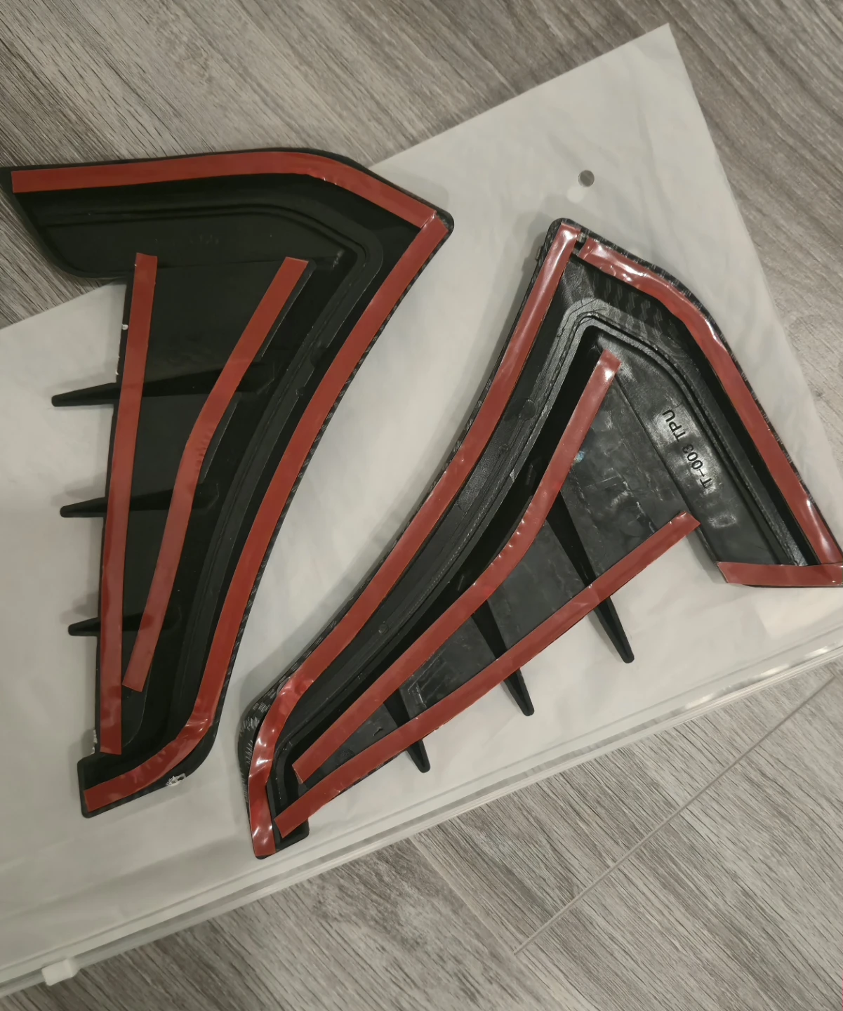 Car Fender Side Vent Stickers (2-Pack) - photo 2