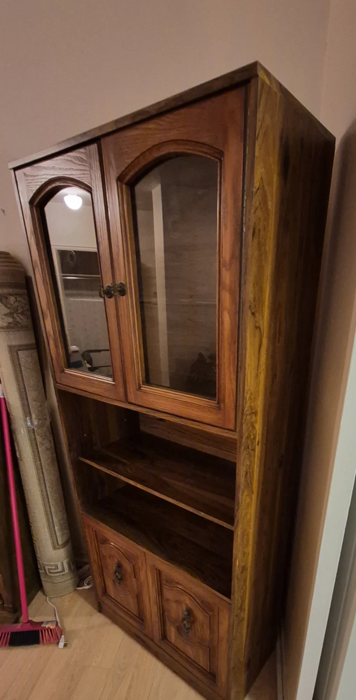 Wooden Display Hutch/Cabinet with glass doors - photo 2