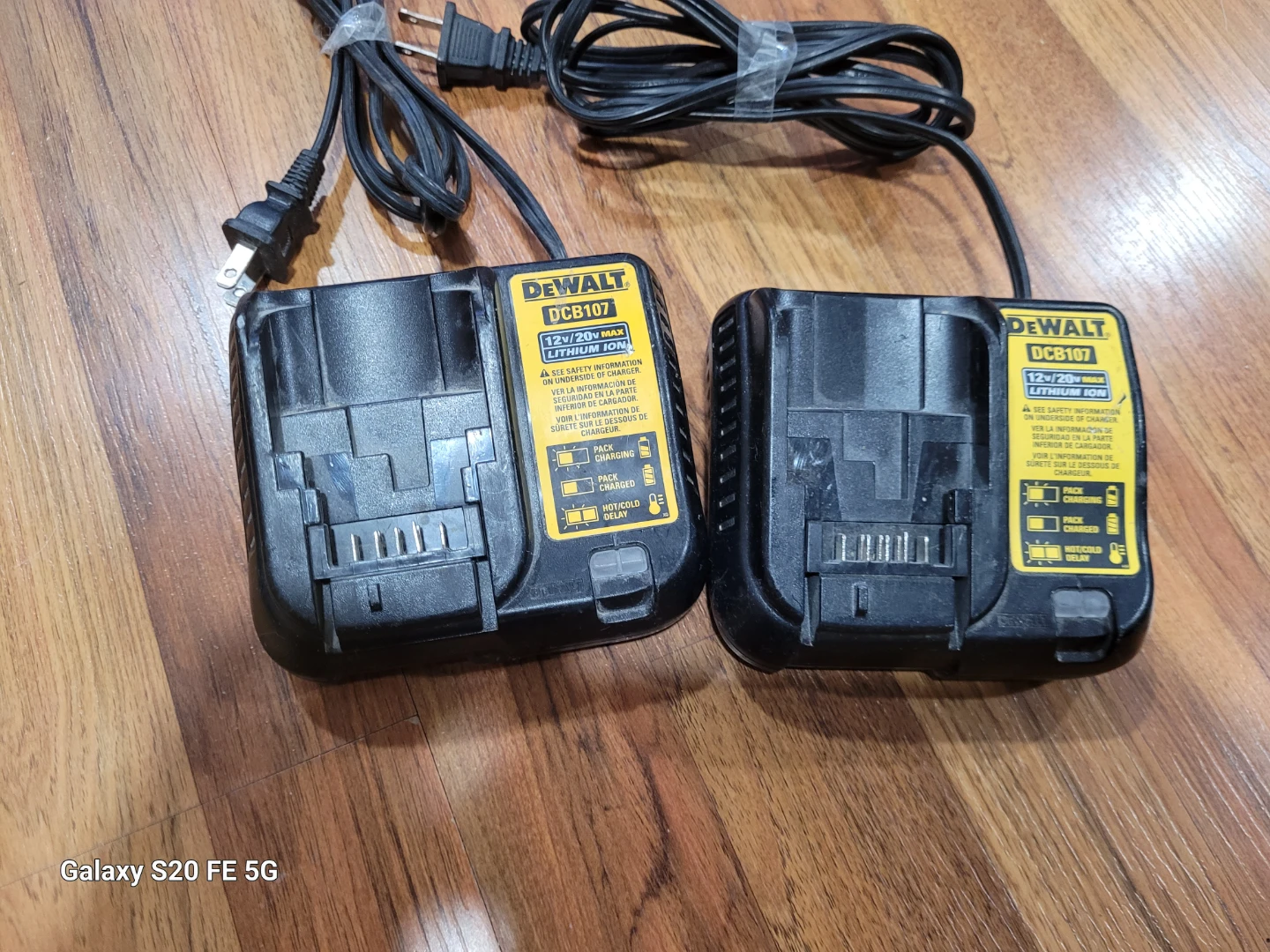 2x DeWalt DCB107 12V/20V MAX Lithium Ion Battery Chargers