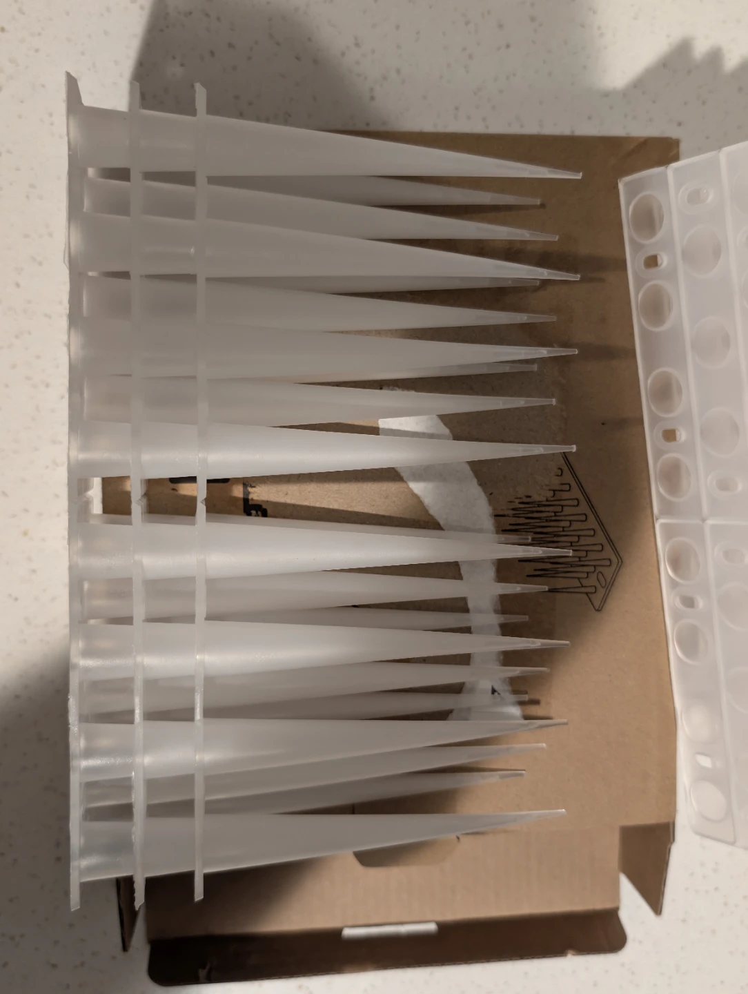 Plastic Bird Spikes 4 Feet/1.2m Frosted White - photo 3