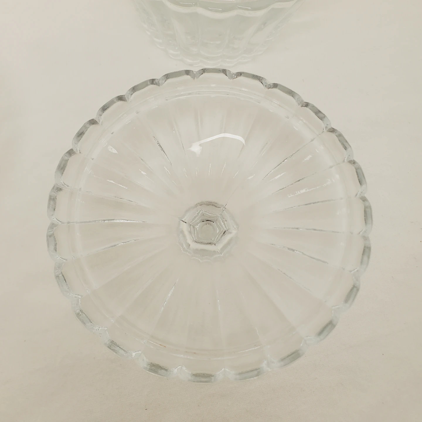 Set of 2 Clear Glass Candy Dishes with Lids - photo 5