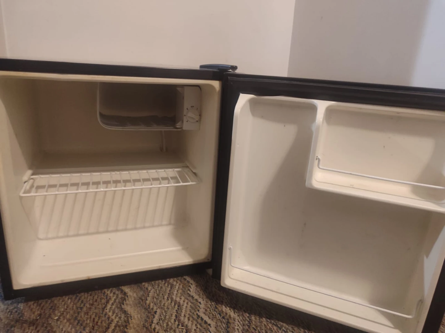Avanti Black Mini Fridge - photo 2