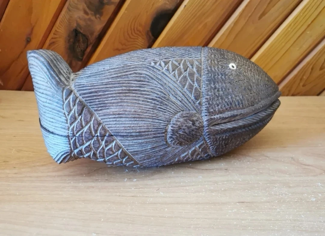 Vintage Native American Hand Carved Wooden Whale Trinket Box