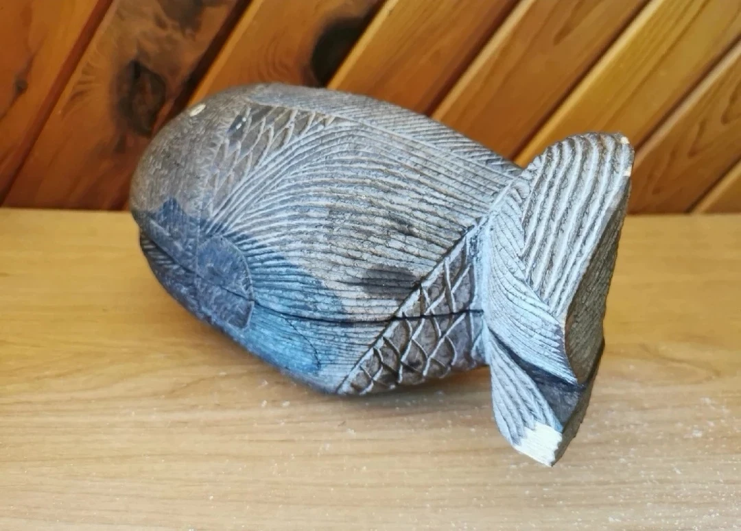 Vintage Native American Hand Carved Wooden Whale Trinket Box - photo 2
