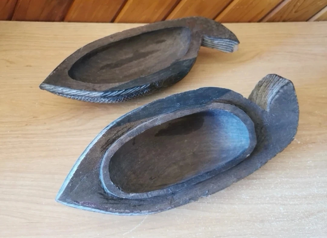 Vintage Native American Hand Carved Wooden Whale Trinket Box - photo 5