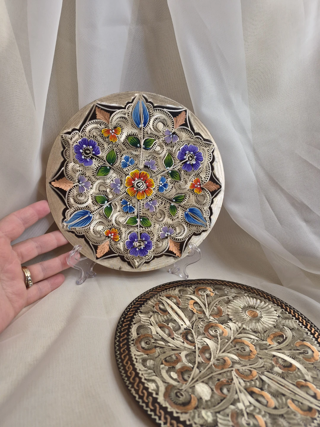 Pair of Beautiful Vintage 7 1/2"  Etched Copper Wall Plates - photo 5