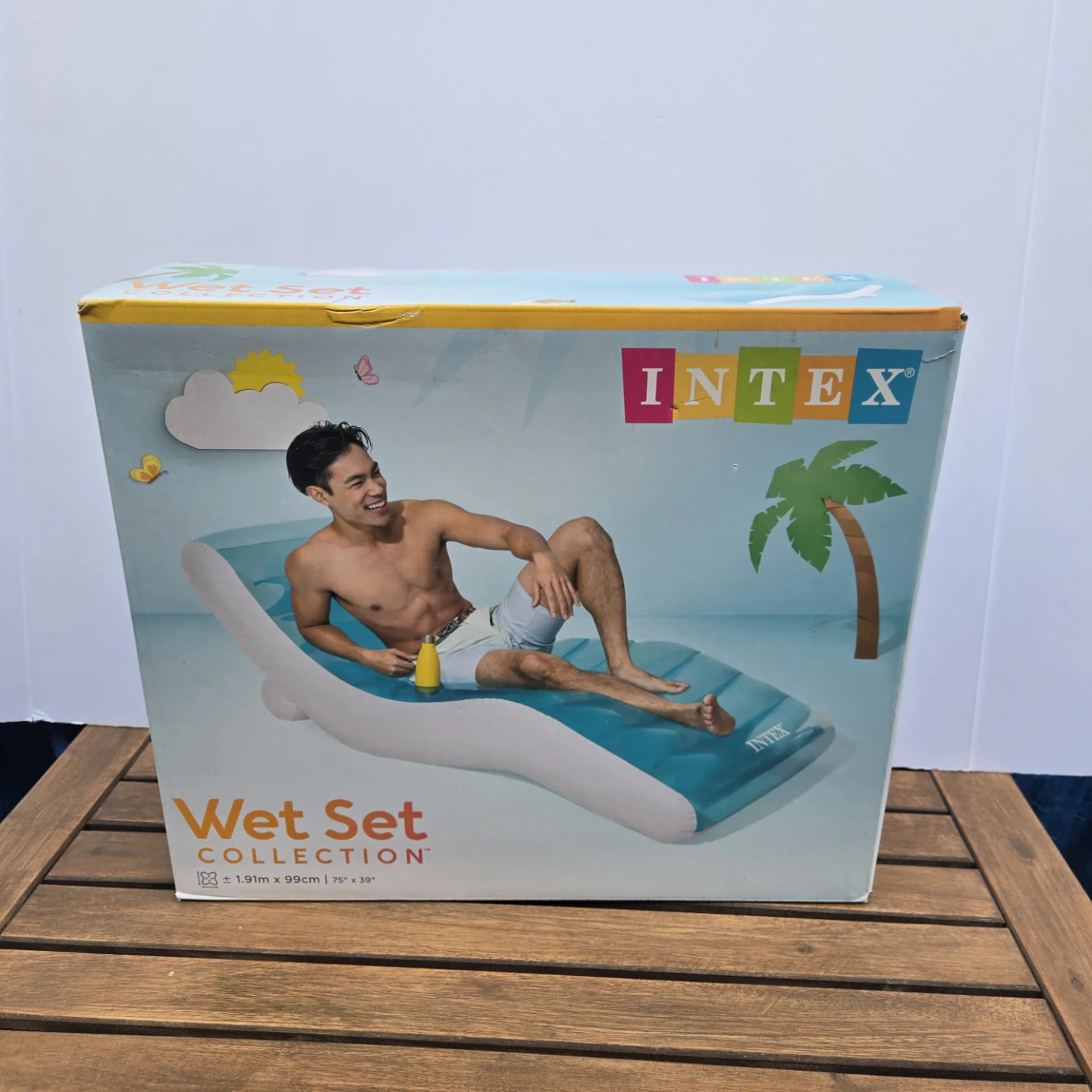 Intex party lounger floaty