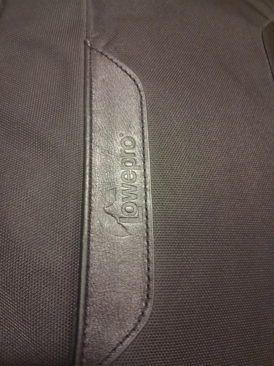 Lowepro Classified Sling 180 AW Camera Bag - photo 2