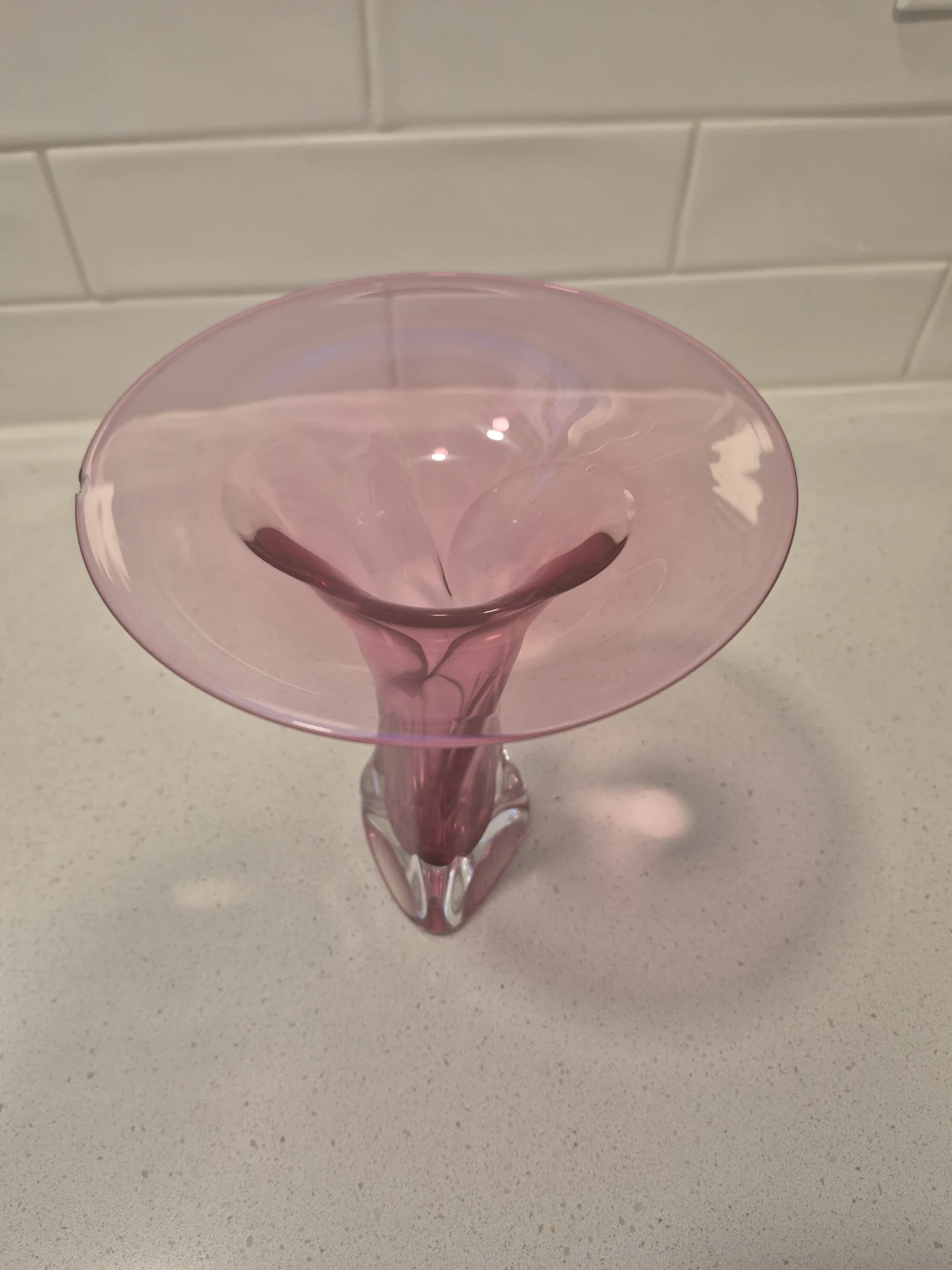 Signed Jonathan Winfisky Art Glass Vase (1991) – Cranberry