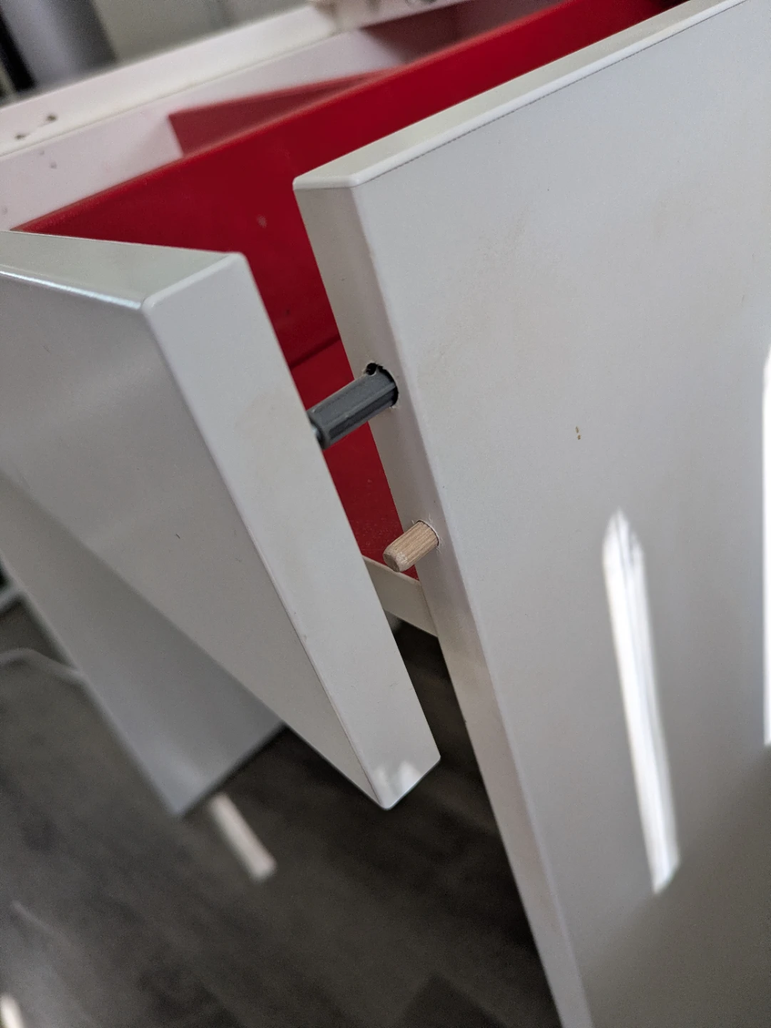 FREE Ikea Vanity Desk - photo 4