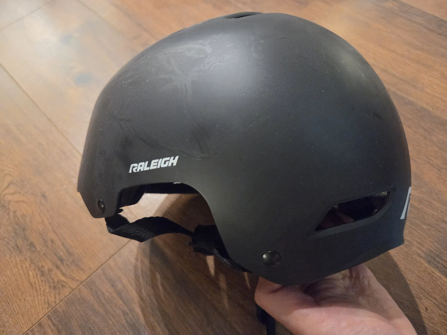 Raleigh Adult Helmet 58-62cm
