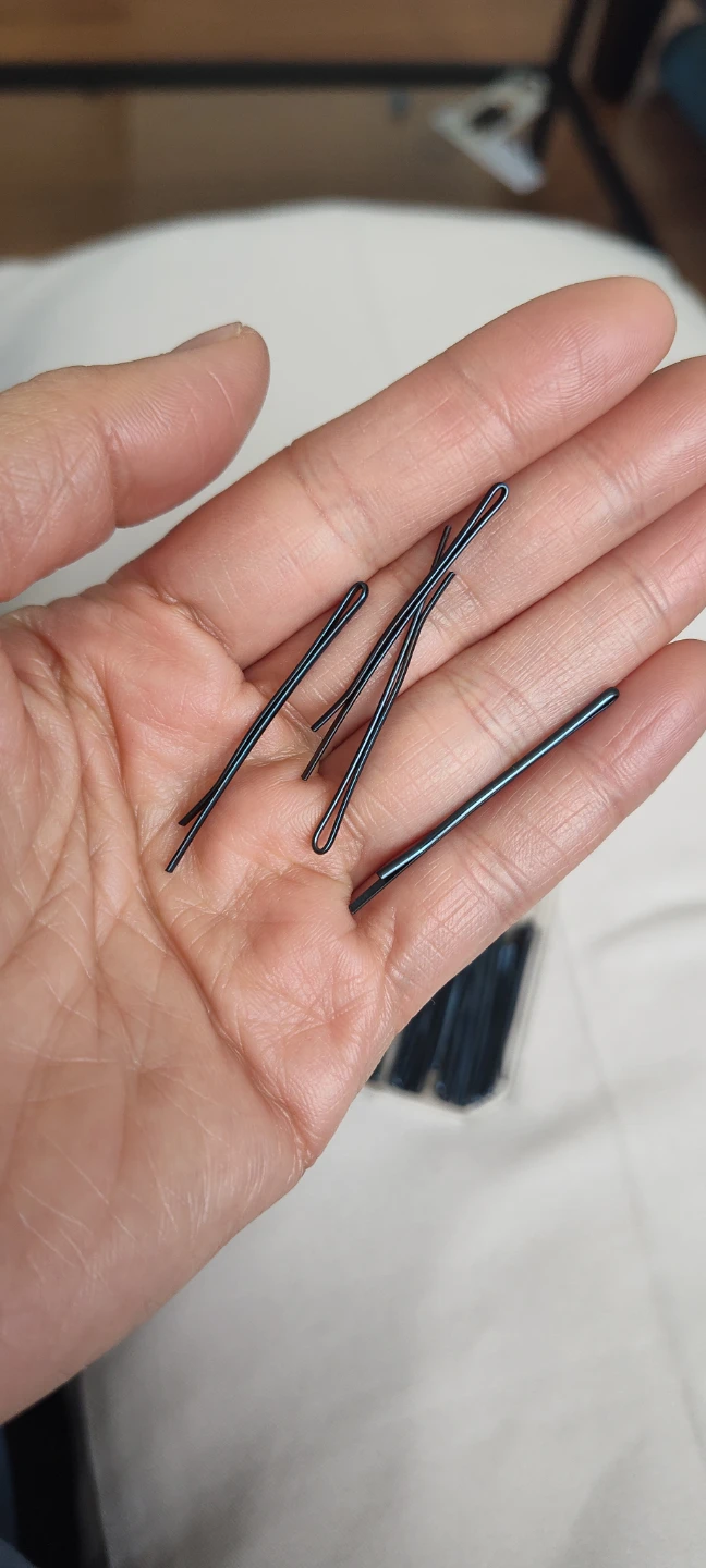 Black Bobby Pins - photo 3