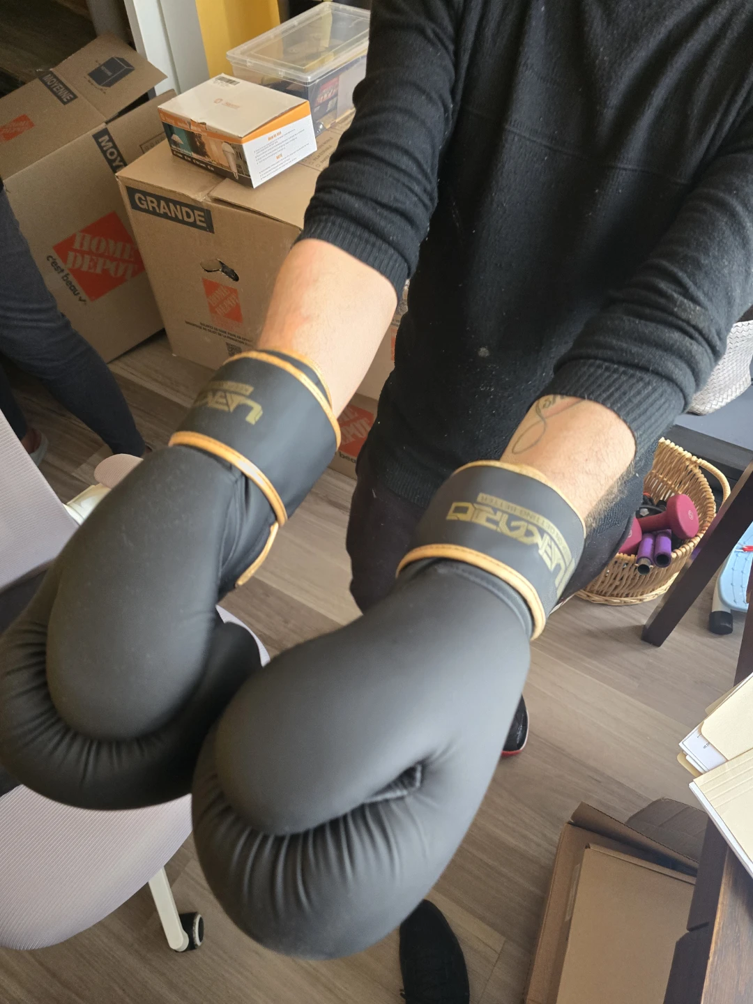 RYOTO Stand Up Punching Bag & Boxing Gloves - photo 2
